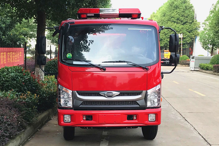 ����С��2.5��ˮ������܇�DƬ�����c����r